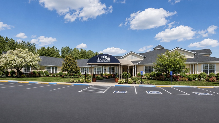 Front entrance at American House Johnson City Assisted Living and Memory care facility in Johnson City, TN