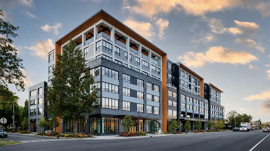 Exterior shot of American House Oak Park, a luxury senior living community in Oak Park, Illinois