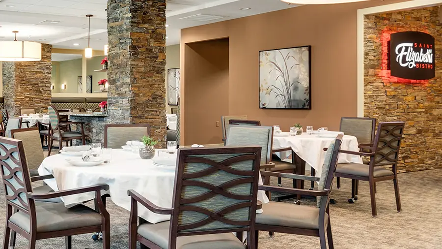 Bistro dining room at American House St. Anthony's senior living community in Kansas City, MO