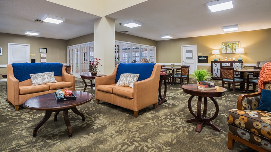 Comfy lobby at American House Murfreesboro Assisted Living and Memory care facility in Murfreesboro, TN