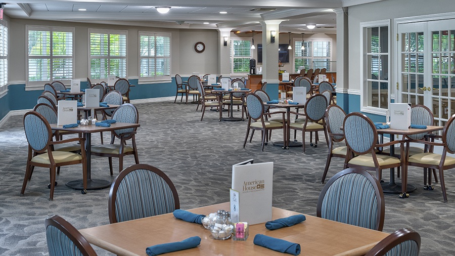 Dining room at American House assisted living and memory care facility in Zephyrhills, FL
