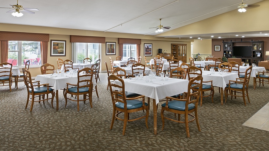 Dining room at American House Petoskey, a senior home in Petoskey, Michigan