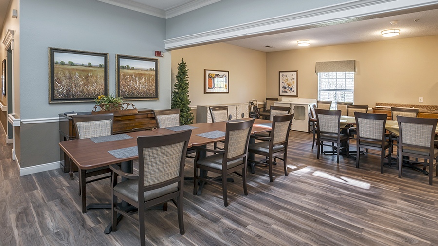 Activity room at American House Shallowford, a senior living community with assisted living and memory care in Shallowford, Tennessee