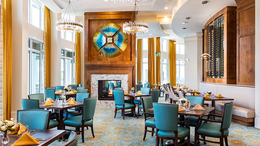 Dining Room at American House Naples assisted living and memory care facility
