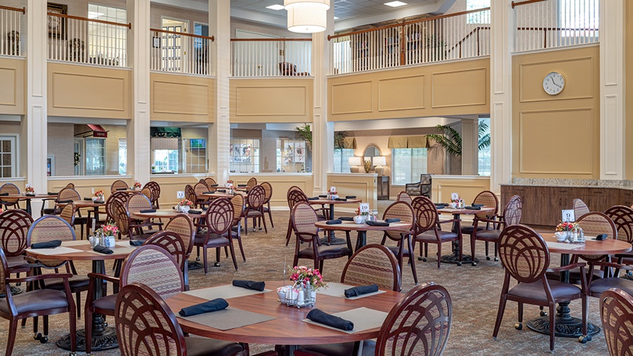 Dining room at American House Park Place senior living facility in Warren, MI
