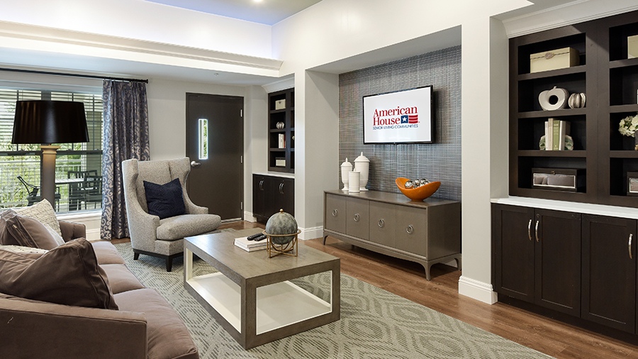 Cozy common area at American House Hampton Village assisted living and memory care facility in Rochester Hills, MI