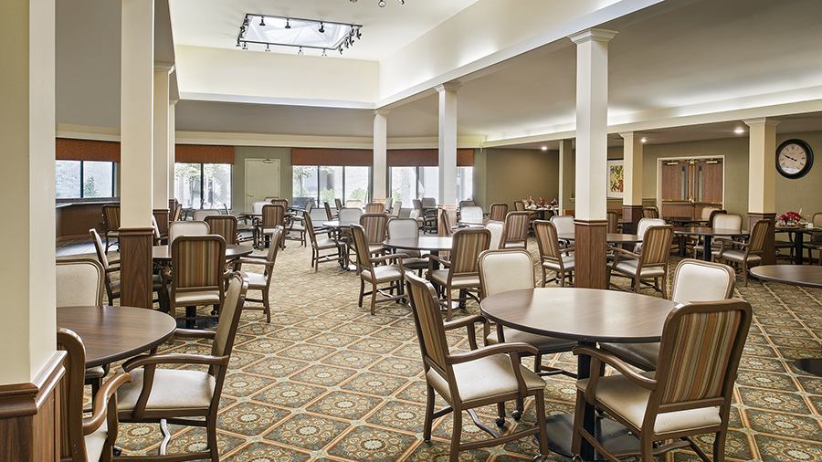 Dining Room at American House Carpenter independent and assisted senior living facility