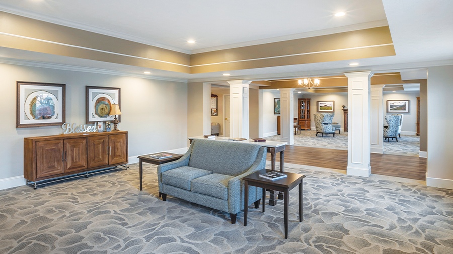 Sofa and lounge at American House in Chattanooga assisted living and memory care facility