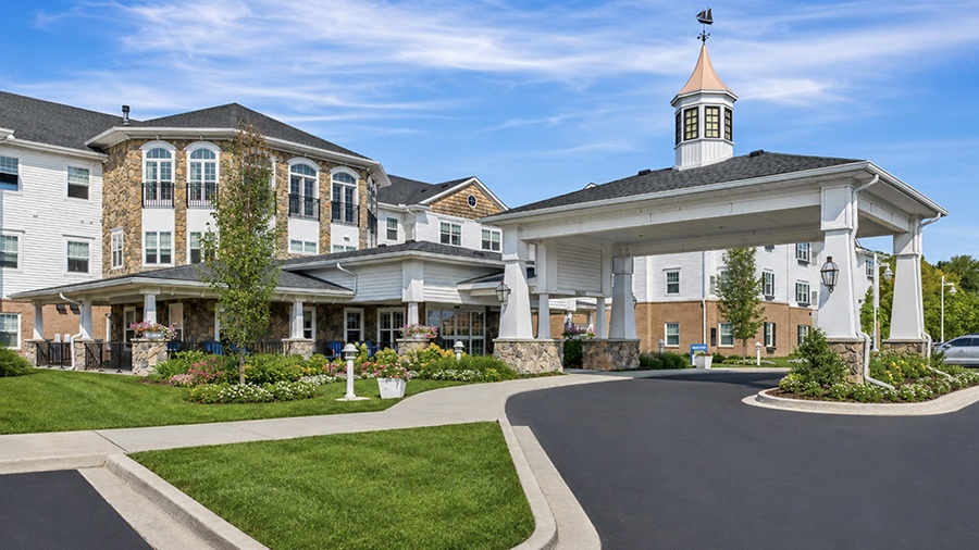 Driveway and entrance at American House Lakeshore senior living and memory care facility in Roseville, MI