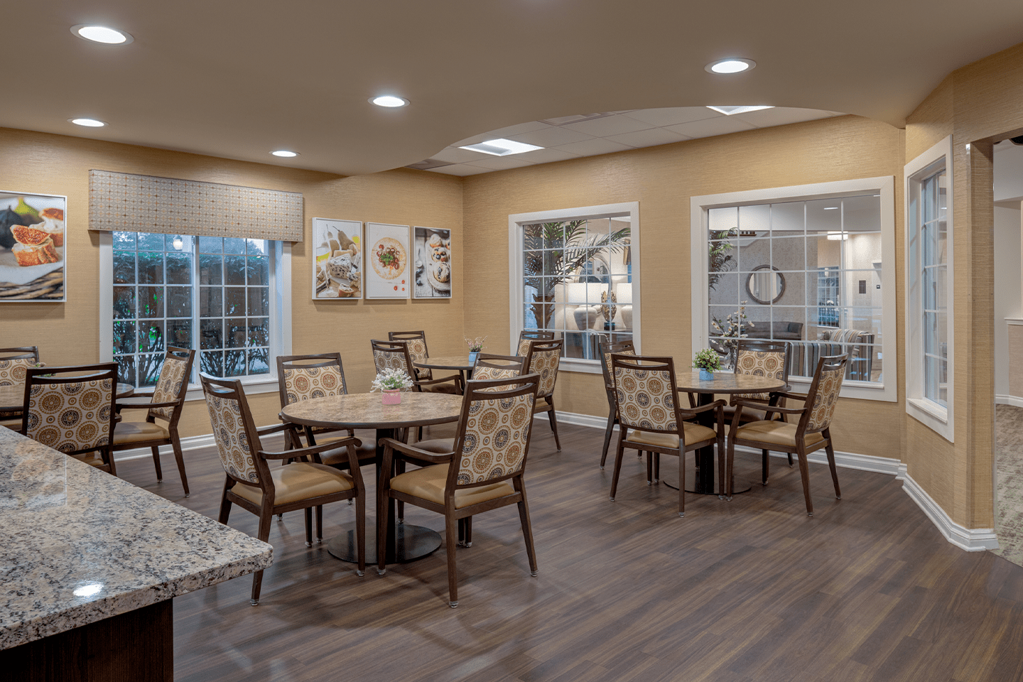 Bistro at American House Park Place senior living facility in Warren, MI